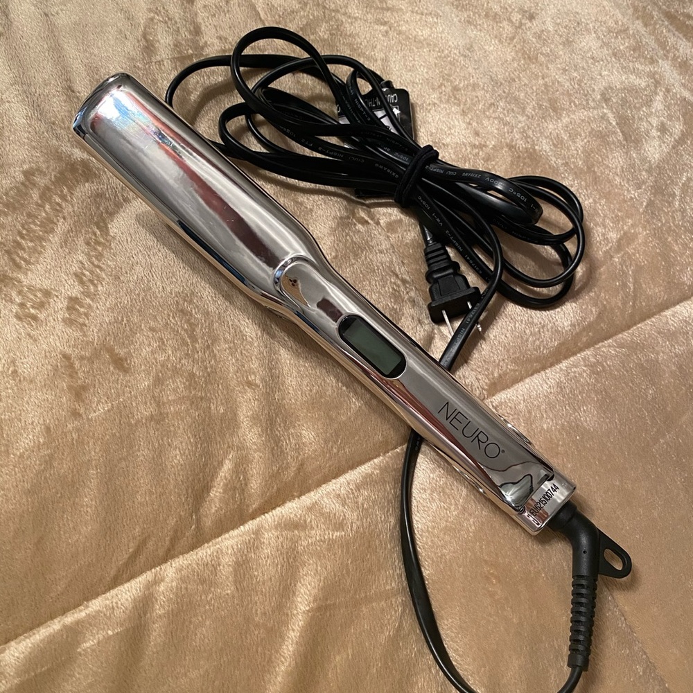 PAUL MITCHELL NEURO FLAT IRON